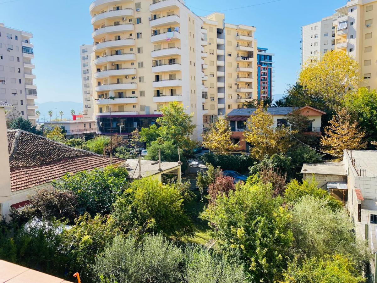 Iljazi'S Apartaments Vlorë Exterior foto