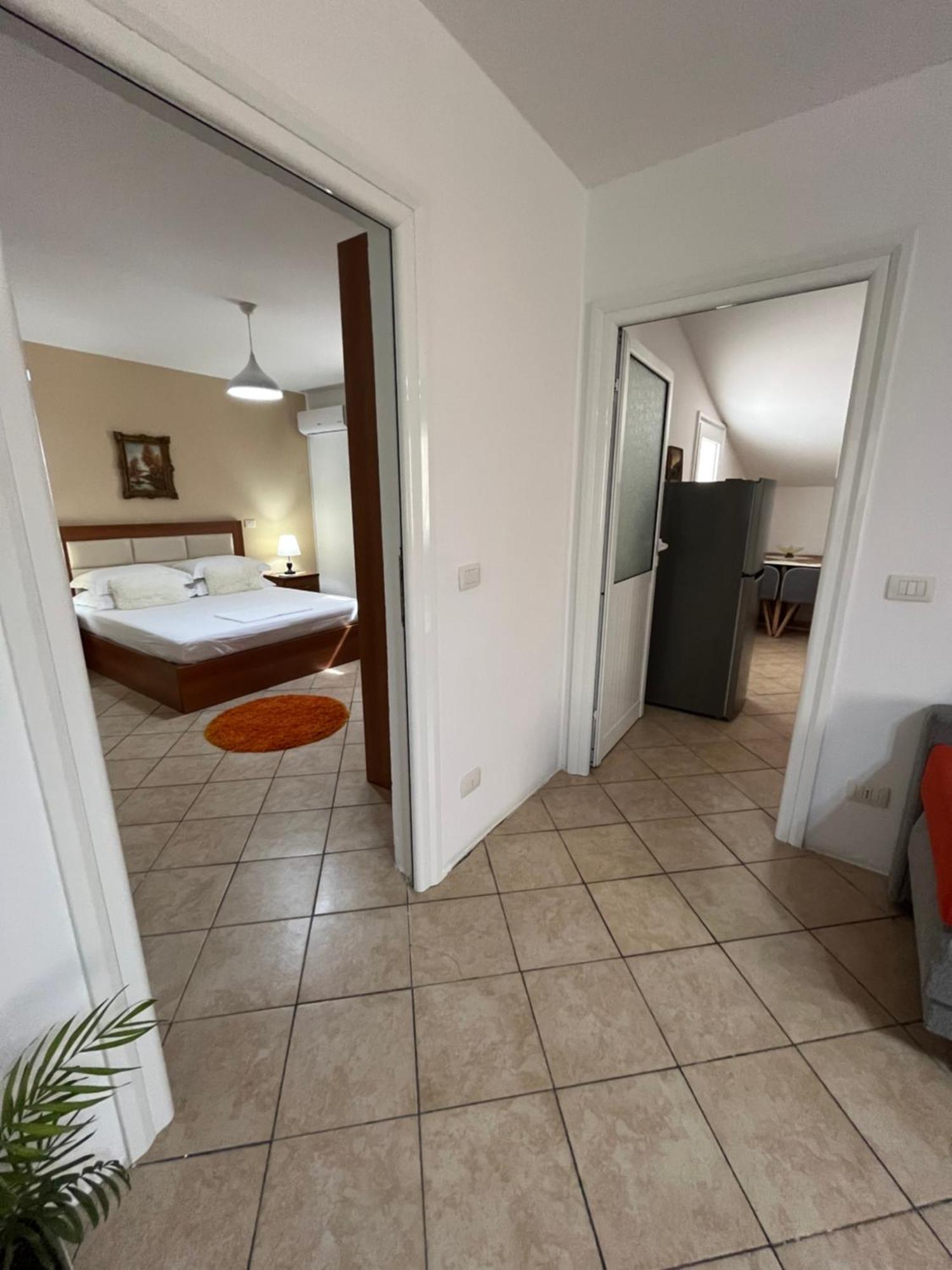 Iljazi'S Apartaments Vlorë Exterior foto