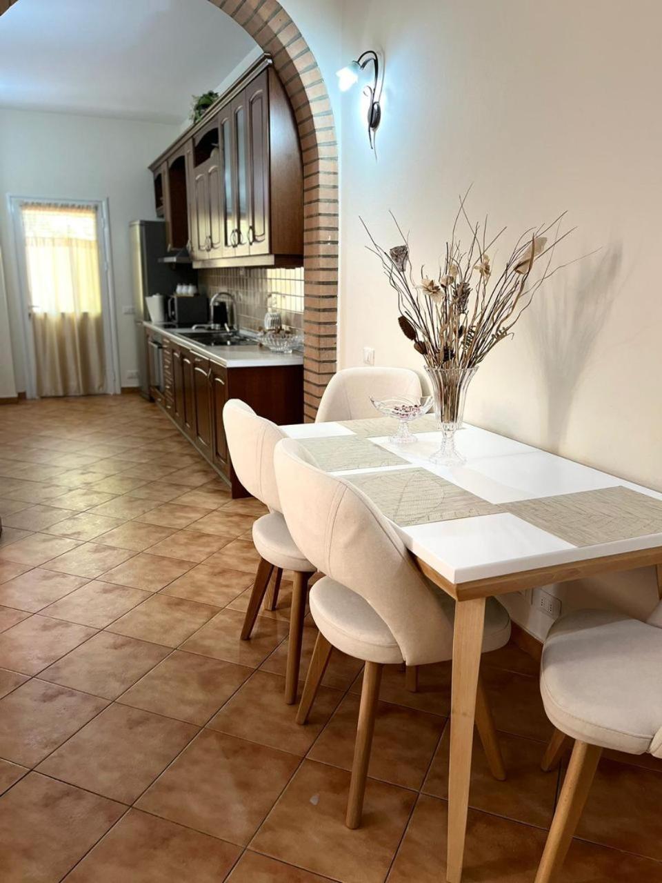 Iljazi'S Apartaments Vlorë Exterior foto